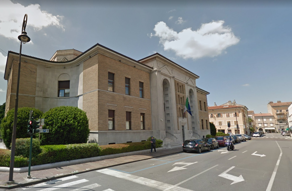 Copertina per Tessera per il carburante, gli sportelli di Gorizia e Monfalcone riceveranno solo su appuntamento